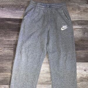 *NIKE* GREY SWEATPANTS